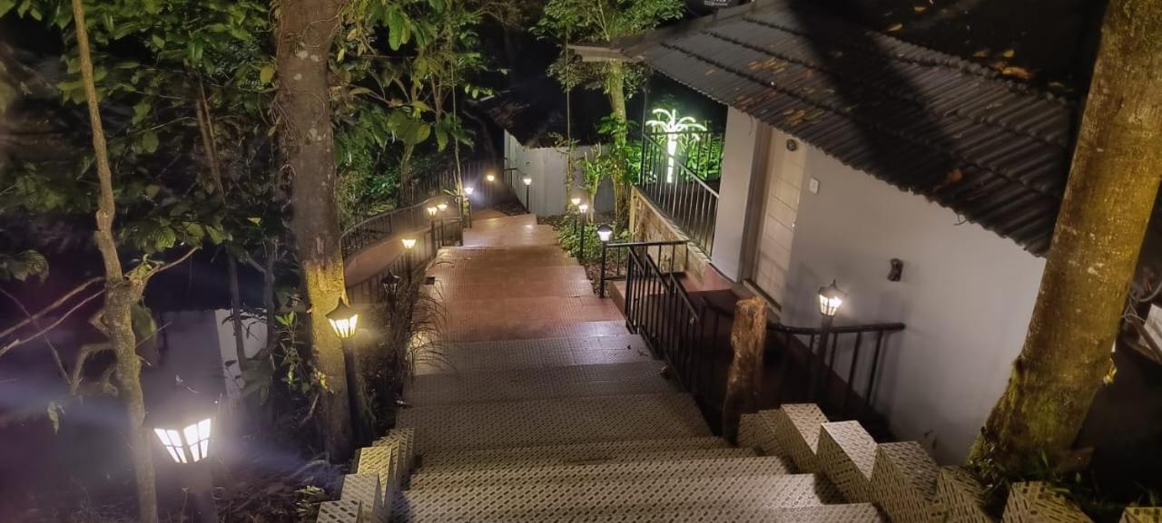 The Mountain Shades Resort Madikeri Exterior photo